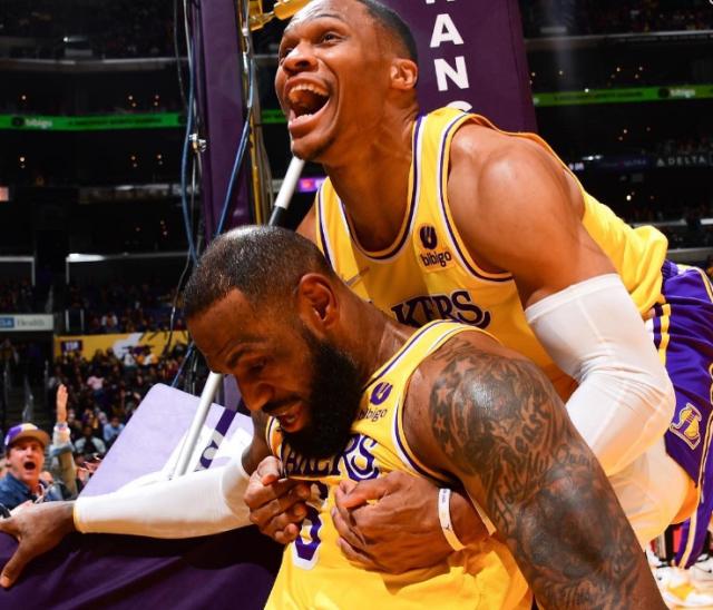 开云网页版中国官网-韦少关键时刻遭冷藏 老詹甜瓜站在了沃格尔一边？